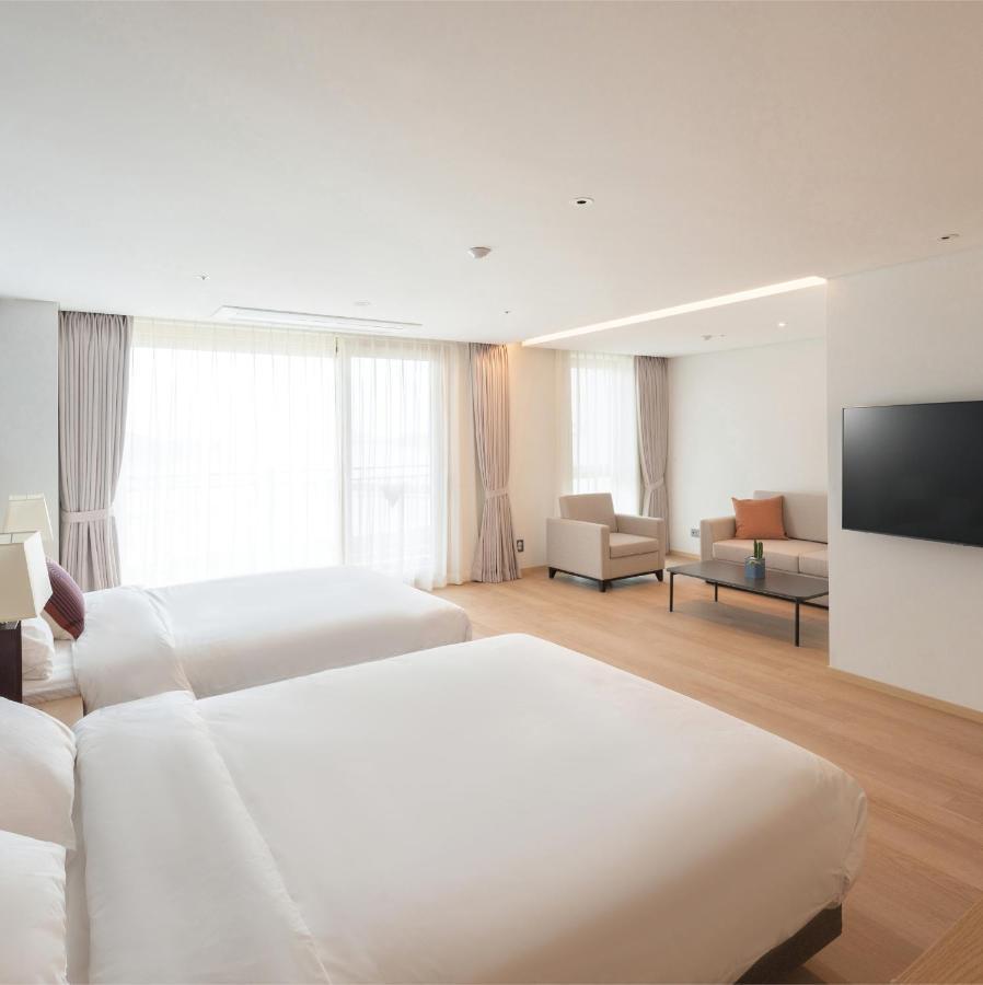 C-One Resort Jaeundo Sinan Экстерьер фото