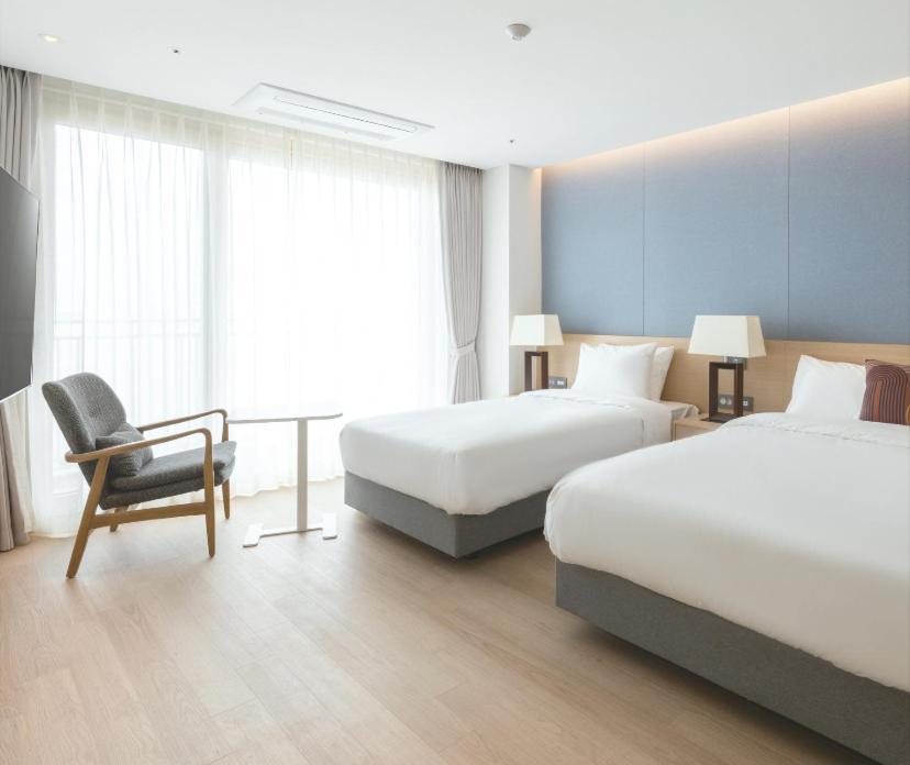C-One Resort Jaeundo Sinan Экстерьер фото